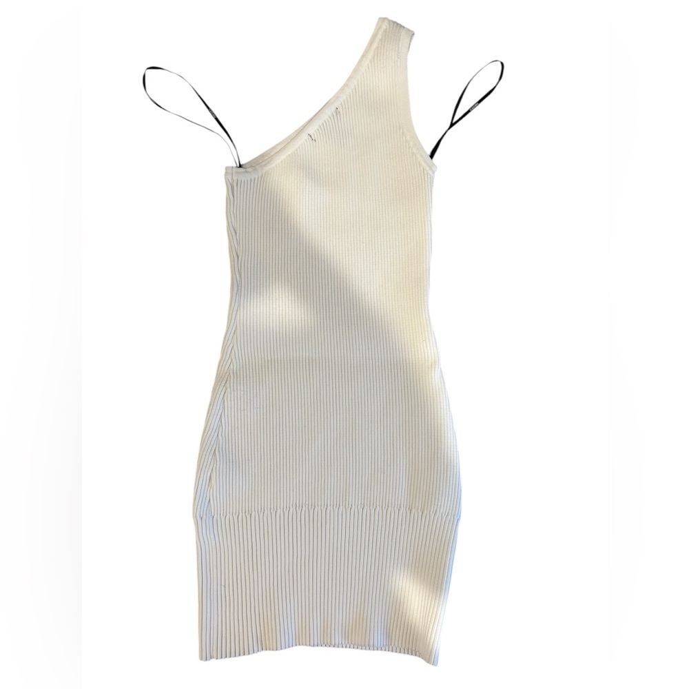 White One-Shoulder Knit Dress